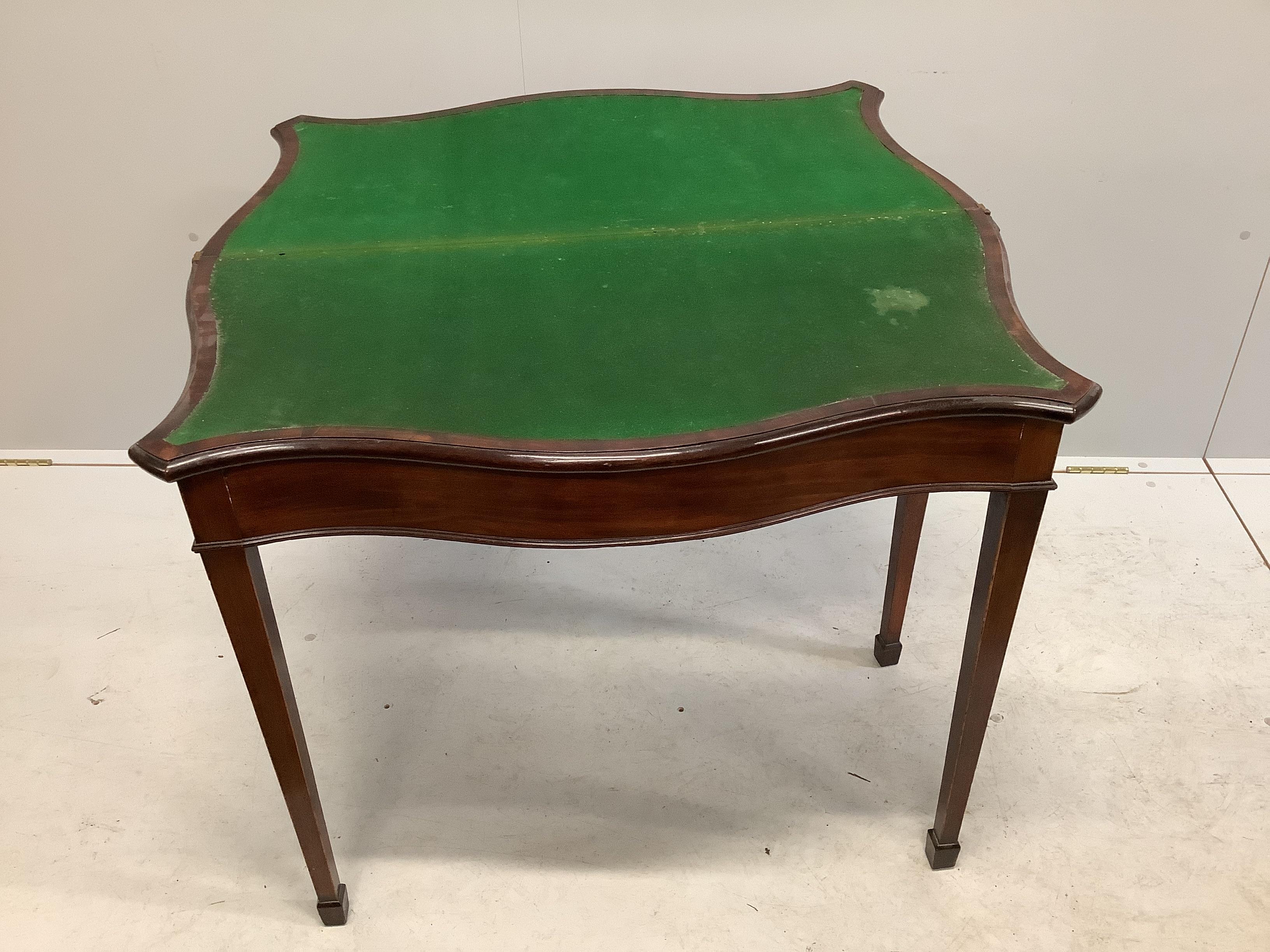 A George III mahogany serpentine card table, width 91cm, depth 45cm, height 74cm